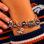 DVBC Gold Charm Bracelet Set NHVH